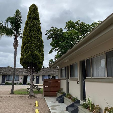 Hanging Rock Family Motel Batemans Bay Exteriér fotografie