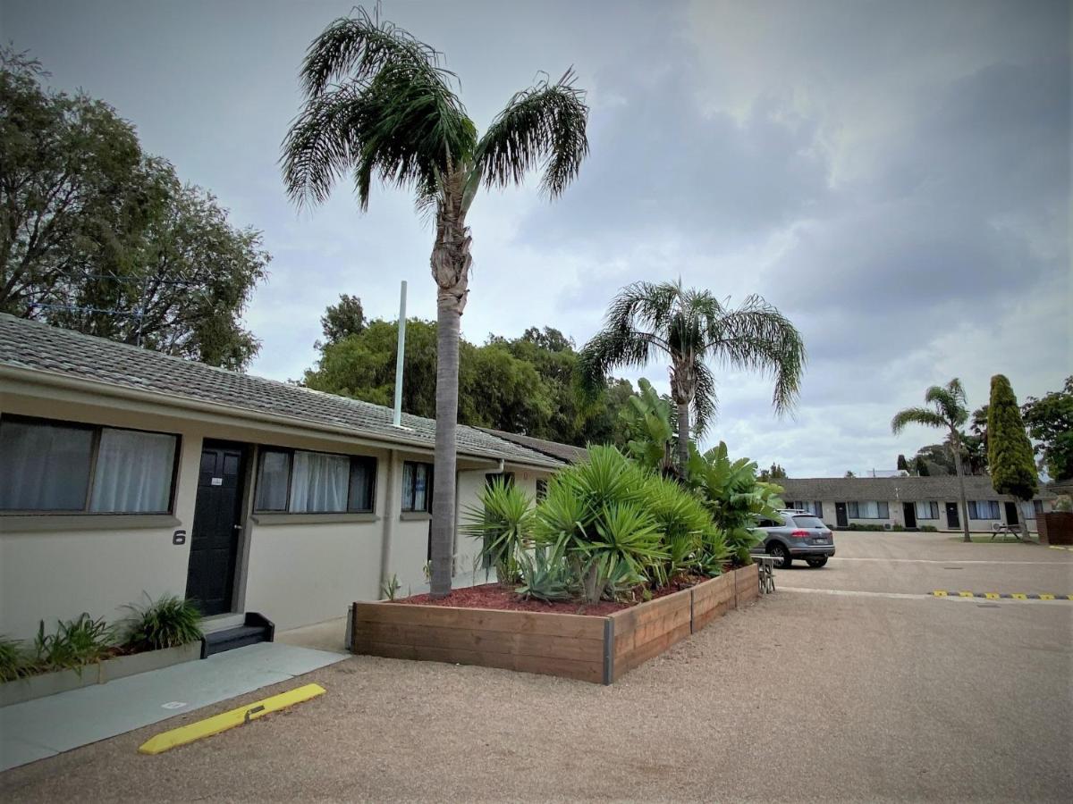 Hanging Rock Family Motel Batemans Bay Exteriér fotografie